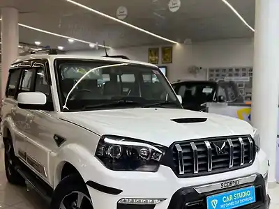 2022 महिंद्रा स्कॉर्पियो S11 Diesel Manual 1