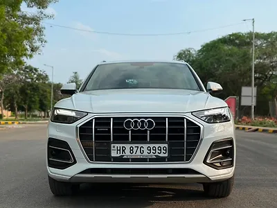 2026 Audi Q5 Premium Plus 45 TFSI 1