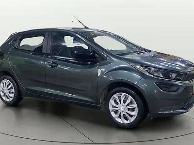 2023 Tata Altroz XM Plus iCNG 1