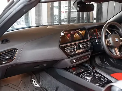 2025 BMW Z4 M 40i