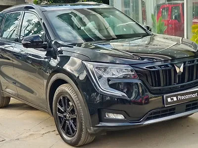 2025 Mahindra XUV700 AX7 Luxury Pack 2WD Diesel 2.2L Turbo Automatic 6 STR 1