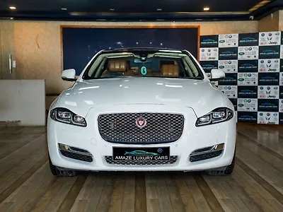 2017 Jaguar XJ 2.0 Portfolio 1