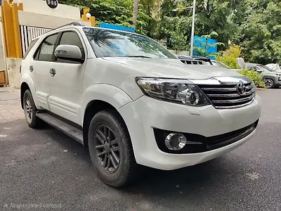 2014 Toyota Fortuner 4x2 AT