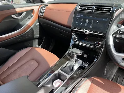 2022 Hyundai Alcazar Platinum (O) 7 Seater 2.0 Petrol AT