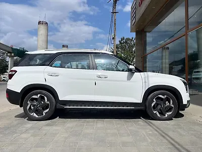 2022 Hyundai Alcazar Platinum (O) 7 Seater 2.0 Petrol AT