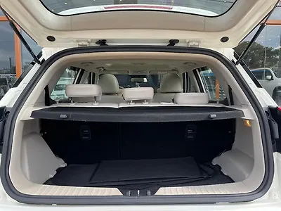 2020 Mahindra XUV300 W8 (O) 1.5 Diesel AMT