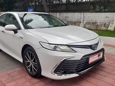 2022 Toyota Camry Hybrid