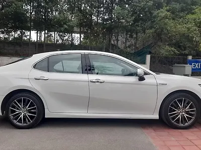 2022 Toyota Camry Hybrid