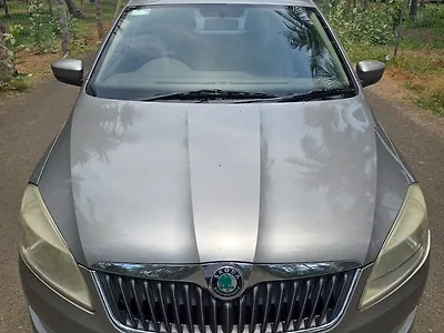 2013 Skoda Rapid Ambition 1.6 TDI CR MT 1
