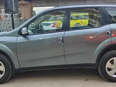 2017 Mahindra XUV500 W6