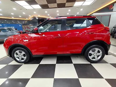 2022 Mahindra XUV300 W6 1.2 Petrol AMT