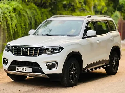 2025 Mahindra Scorpio N Z8 S 2WD Diesel 2.2L Turbo Automatic 7 STR [2024-2026] 1