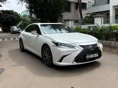 2022 लेक्सस ईएस 300h लग्ज़री 1