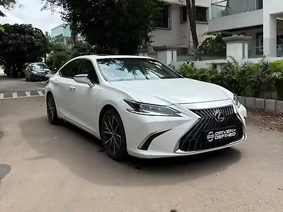 2022 लेक्सस ईएस 300h लग्ज़री 1