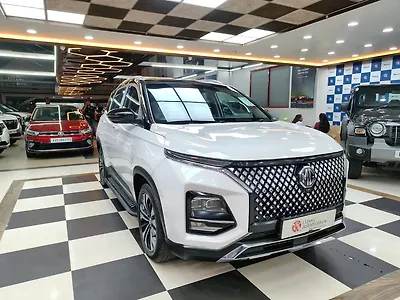 2023 MG Hector Plus Sharp 1.5 Petrol Turbo CVT 6-STR