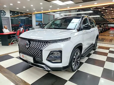 2023 MG Hector Plus Sharp 1.5 Petrol Turbo CVT 6-STR