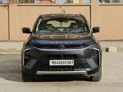 2025 टाटा नेक्सन Fearless Plus (PS) Petrol 1.2L Turbo Automatic (DCT) Dark Edition 1