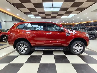 2017 Ford Endeavour Titanium 3.2 4x4 AT