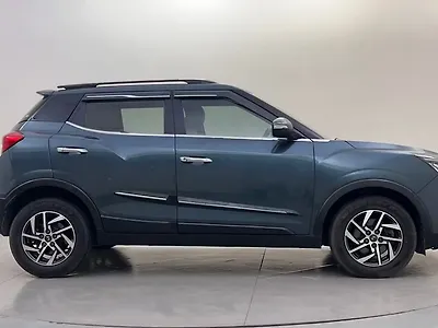 2022 Mahindra XUV300 W8 (O) 1.2 Petrol AMT