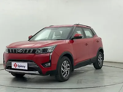 2022 Mahindra XUV300 W8 (O) 1.2 Petrol AMT 1