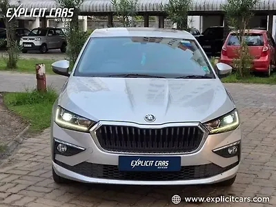 2022 स्कोडा स्लाविया एक्टिव 1.0 लीटर टीएसआई एमटी 1