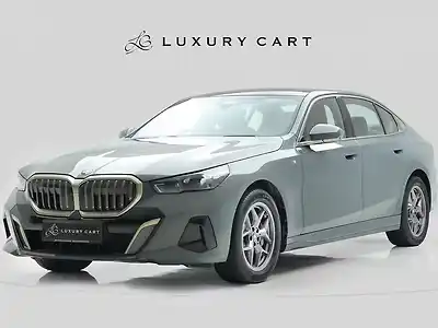 2024 बीएमडब्ल्यू 5 सीरीज़ 530Li Petrol 2.0L Turbo Automatic Aluminium Satinated 1