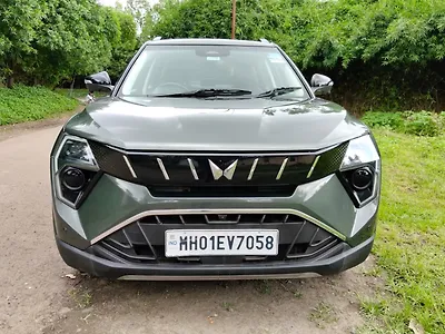 2025 Mahindra XUV 3XO AX5L Petrol 1.2L Turbo Automatic (TC) 1 2025 Mahindra XUV 3XO AX5L Petrol 1.2L Turbo Automatic (TC) 1