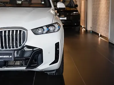 2025 BMW X5 xDrive40i M Sport Pro
