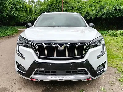 2023 Mahindra XUV700 AX 5 Diesel MT 7 STR [2021] 1