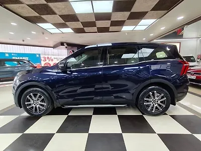 2021 Mahindra Old Generation XUV700 AX 7 Petrol AT Luxury Pack 7 STR