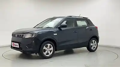 2022 महिंद्रा XUV300 w6 1.2 पेट्रोल 1 2022 महिंद्रा XUV300 w6 1.2 पेट्रोल 1