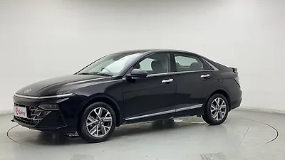 2025 Hyundai Verna SX Petrol 1.5L Automatic (CVT) 1 2025 Hyundai Verna SX Petrol 1.5L Automatic (CVT) 1