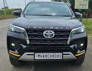 2023 Toyota Fortuner 4x2 2WD Diesel 2.8L Turbo Automatic 1 2023 Toyota Fortuner 4x2 2WD Diesel 2.8L Turbo Automatic 1