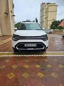 2022 Kia Carens Premium 1.5 Petrol 7 STR 1
