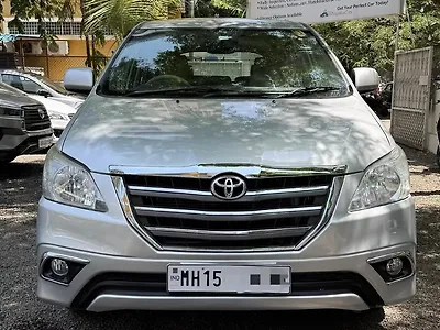 2014 Toyota Innova 2.5 G 7 STR BS-IV 1