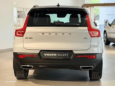 2020 Volvo XC40 T4 R-Design
