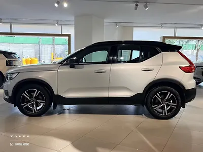 2020 Volvo XC40 T4 R-Design