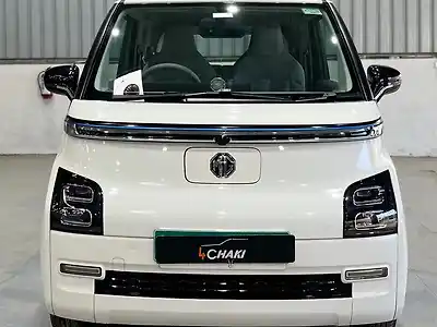 2023 एमजी कॉमेट ईवी प्ले 1