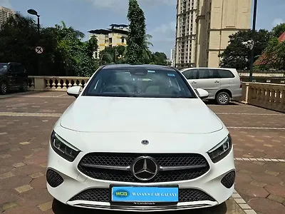 2025 Mercedes-Benz A-Class Limousine 200 1
