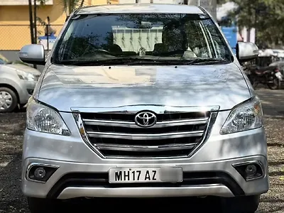 2013 Toyota Innova 2.5 ZX 7 STR BS-III 1