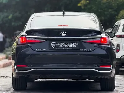 2024 Lexus Old Generation ES 2018 300h Exquisite