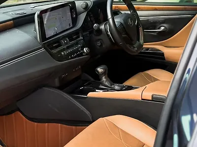 2024 Lexus Old Generation ES 2018 300h Exquisite
