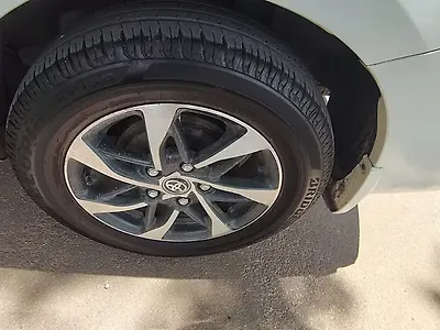 2025 Toyota Rumion V AT