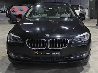 2012 BMW 5-Series 525d Sedan 1