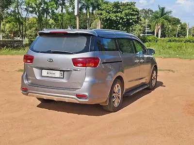 2020 Kia Carnival Limousine Plus 7 STR