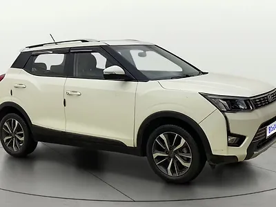 2020 Mahindra XUV300 W8 (O) 1.2 Petrol 1