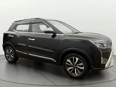 2022 महिंद्रा XUV300 w8 (o) 1.2 पेट्रोल 1