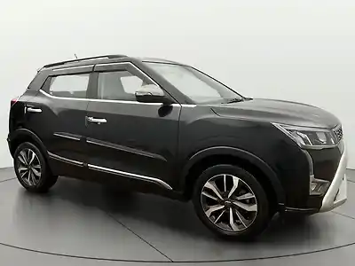 2022 महिंद्रा XUV300 w8 (o) 1.2 पेट्रोल 1