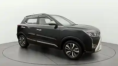 2022 महिंद्रा XUV300 w8 (o) 1.2 पेट्रोल 1 2022 महिंद्रा XUV300 w8 (o) 1.2 पेट्रोल 1