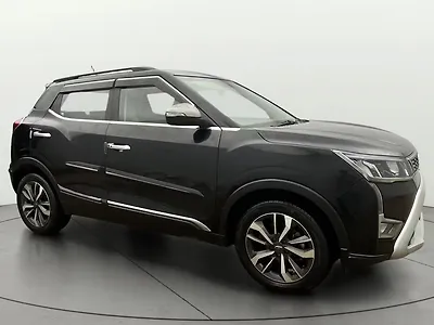 2022 Mahindra XUV300 W8 (O) 1.2 Petrol 1